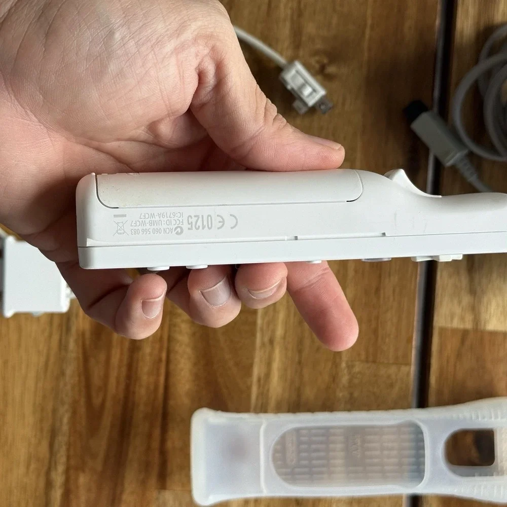 Nintendo Wii RVL-001 2006 White‎ Console Bundle W/ Zumba Fitness WORKING TESTED